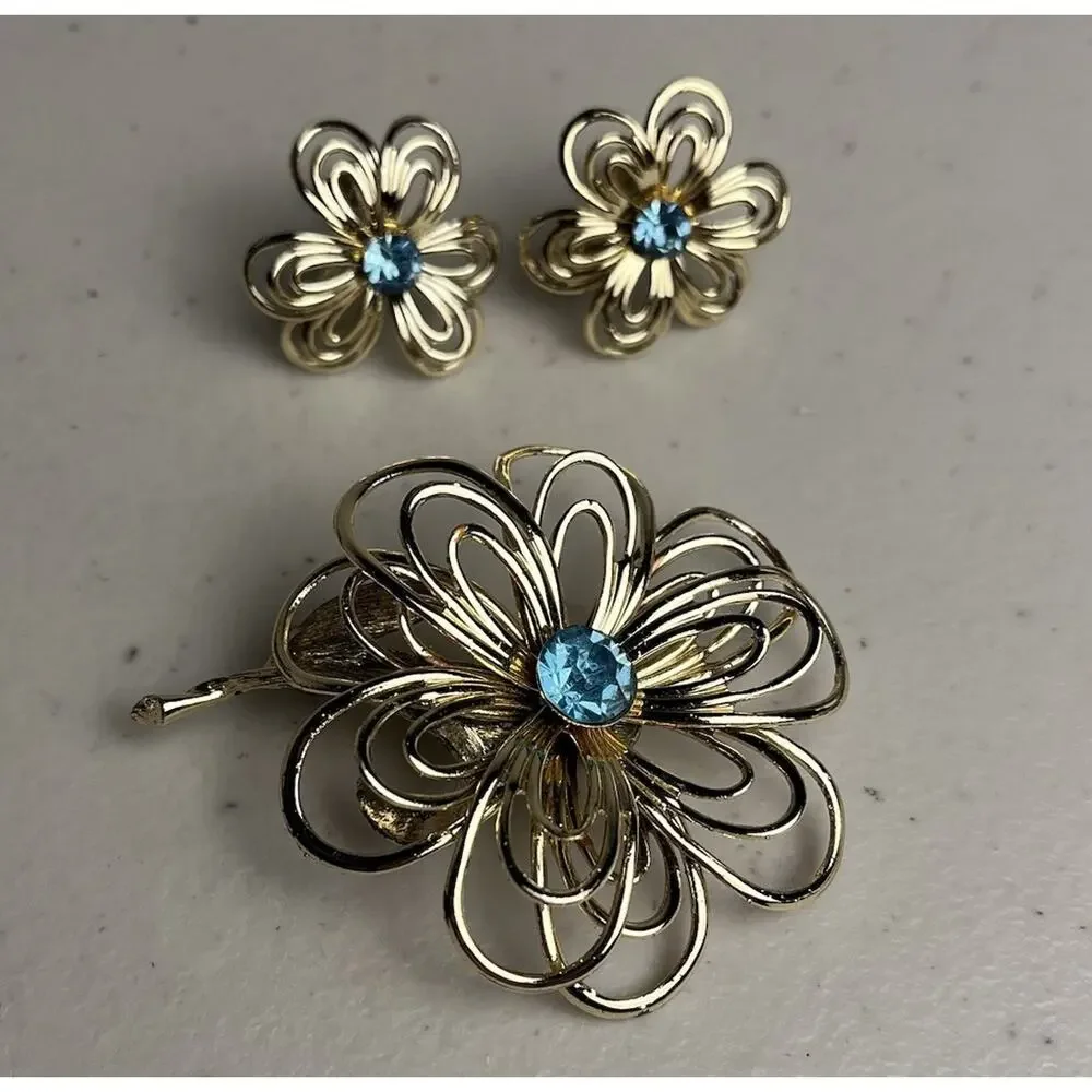 Gold Tone Wire Flower Blue Rhinestone Screw Back Earrings & Brooch Pin Set MCM
